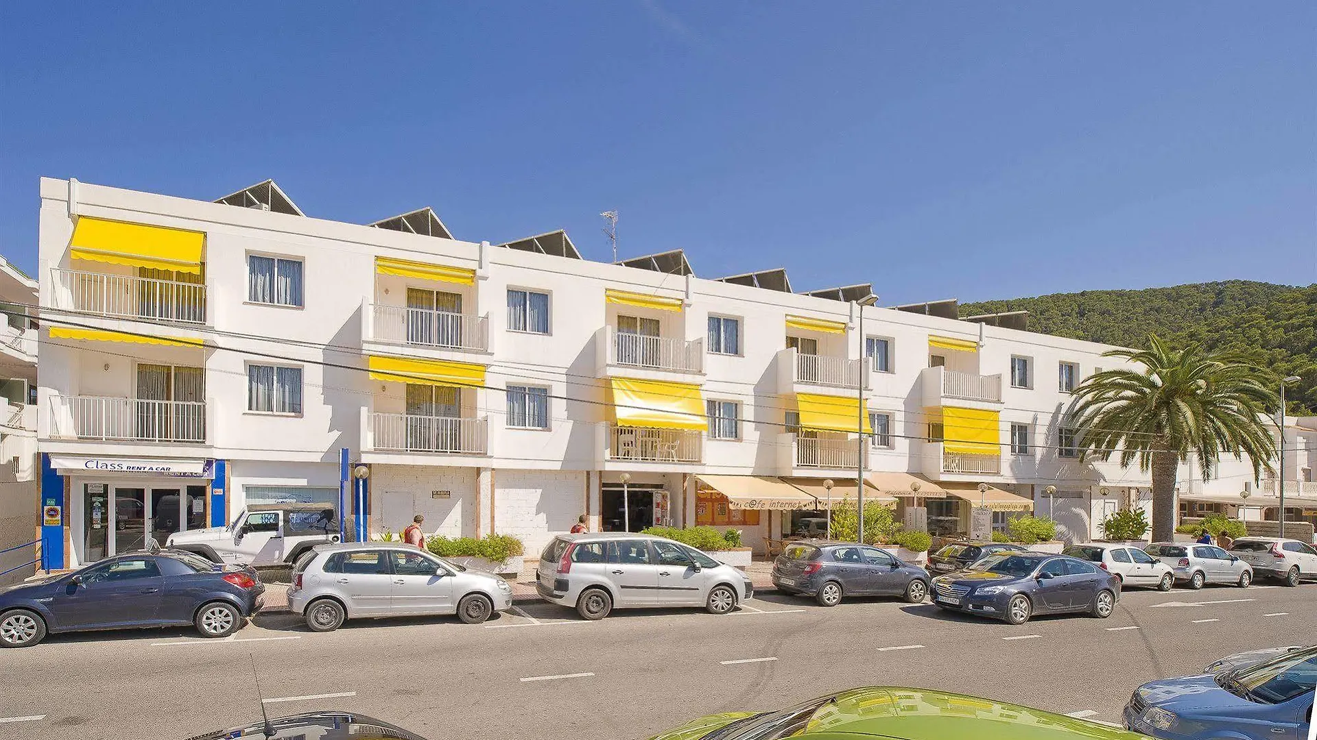 Apartamentos Cala Llonga Cala Llonga  Cala Llonga (Ibiza)